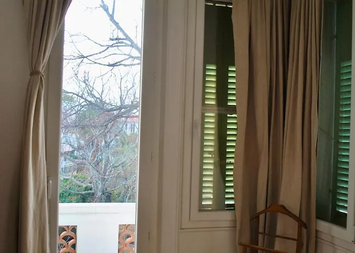 Belle Epoque Avec Jardin Et Piscine Le Cannet