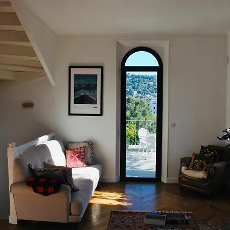 Magnifique De 250m2 Avec Piscine A 5min De Cannes לה קאנה