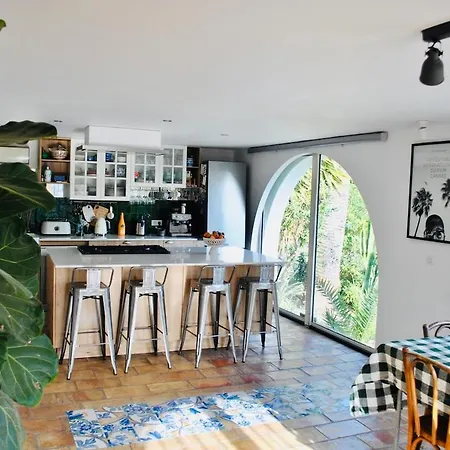 Magnifique De 250m2 Avec Piscine à 5min De Cannes