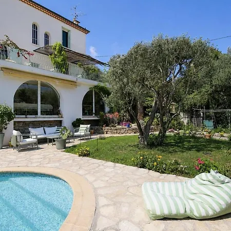 Magnifique De 250m2 Avec Piscine à 5min De Cannes Villa