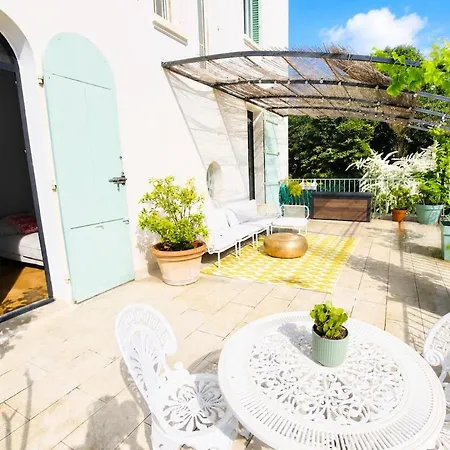Villa Magnifique De 250m2 Avec Piscine A 5min De Cannes *