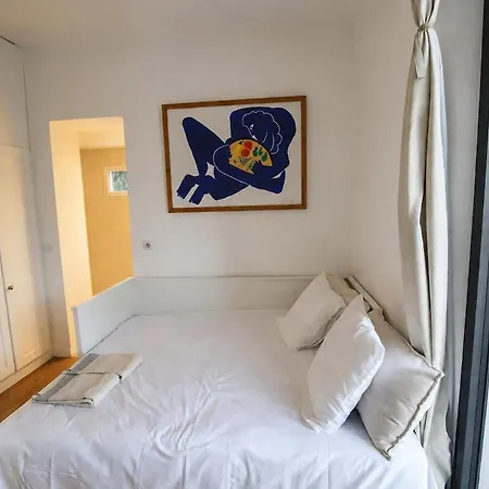 Villa Magnifique De 250m2 Avec Piscine A 5min De Cannes *
